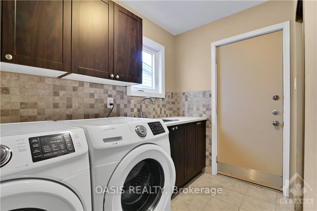5 Thornhedge Court • Ottawa, ON photo 12