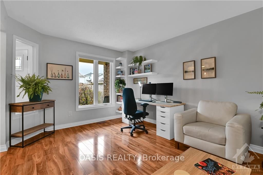 5 Thornhedge Court • Ottawa, ON photo 5