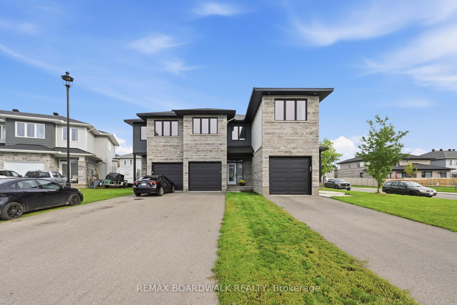 5 Morrall Court • Arnprior, ON photo 2