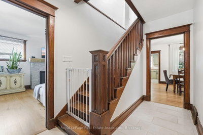 96 Huxley Avenue S • Hamilton, ON photo 9