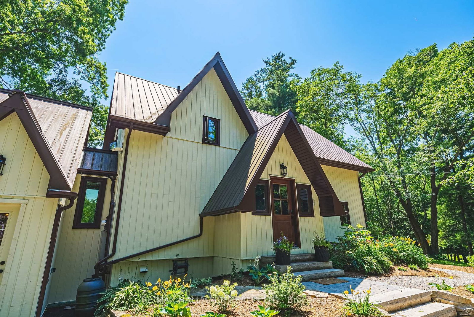 1548 Mineral Springs Road • Hamilton, ON photo 10