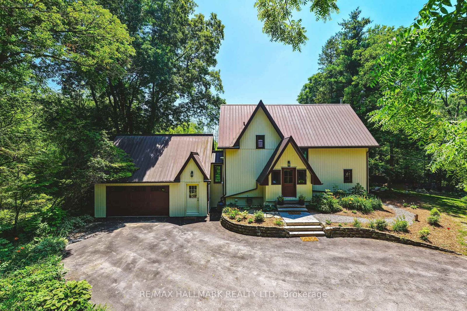 1548 Mineral Springs Road • Hamilton, ON photo 8