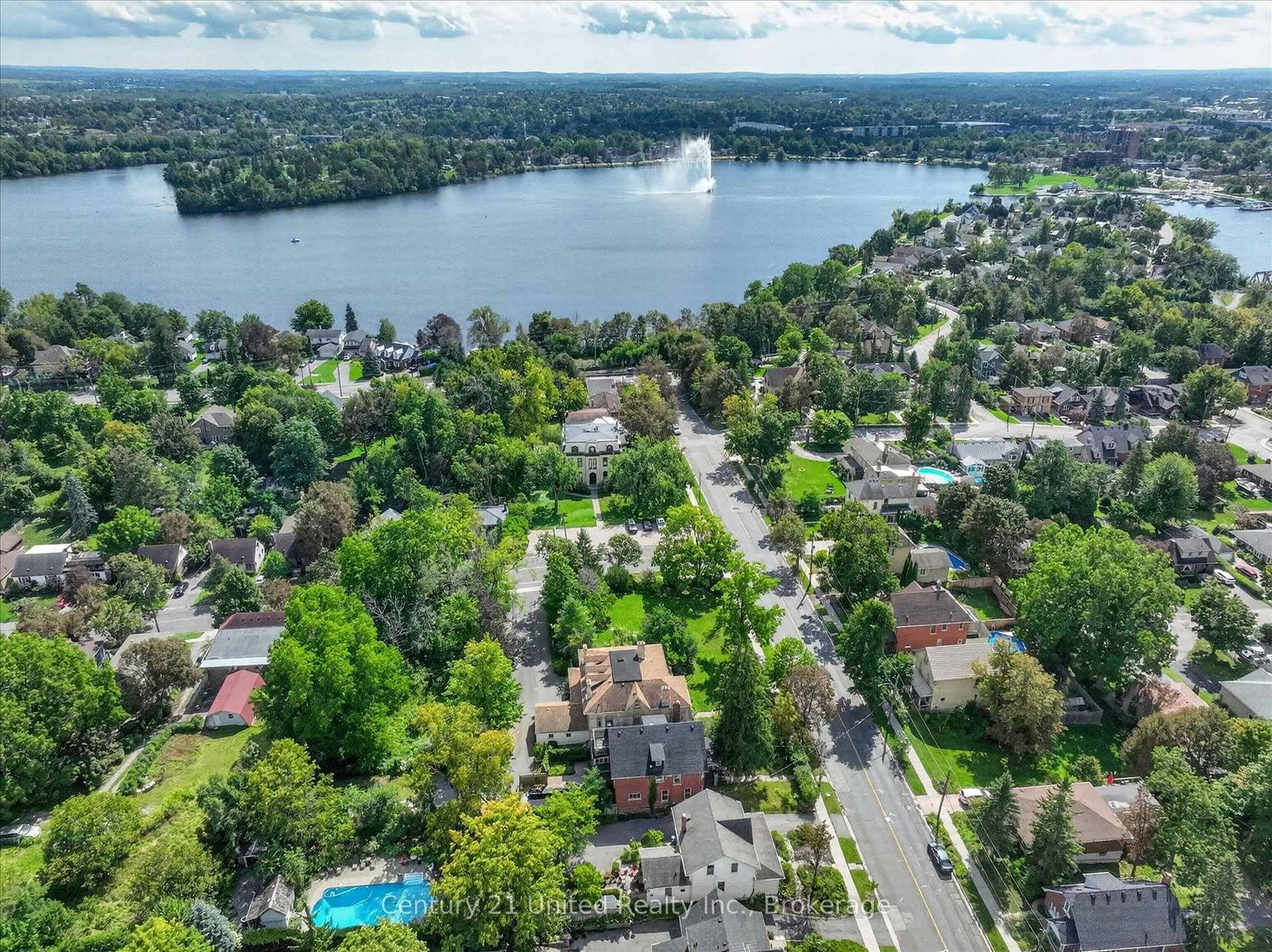 272 Burnham Street • Peterborough, ON photo 36