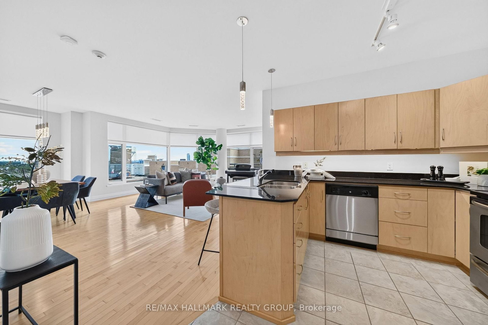 235 Kent Street • #PH05 • Ottawa, ON photo 6