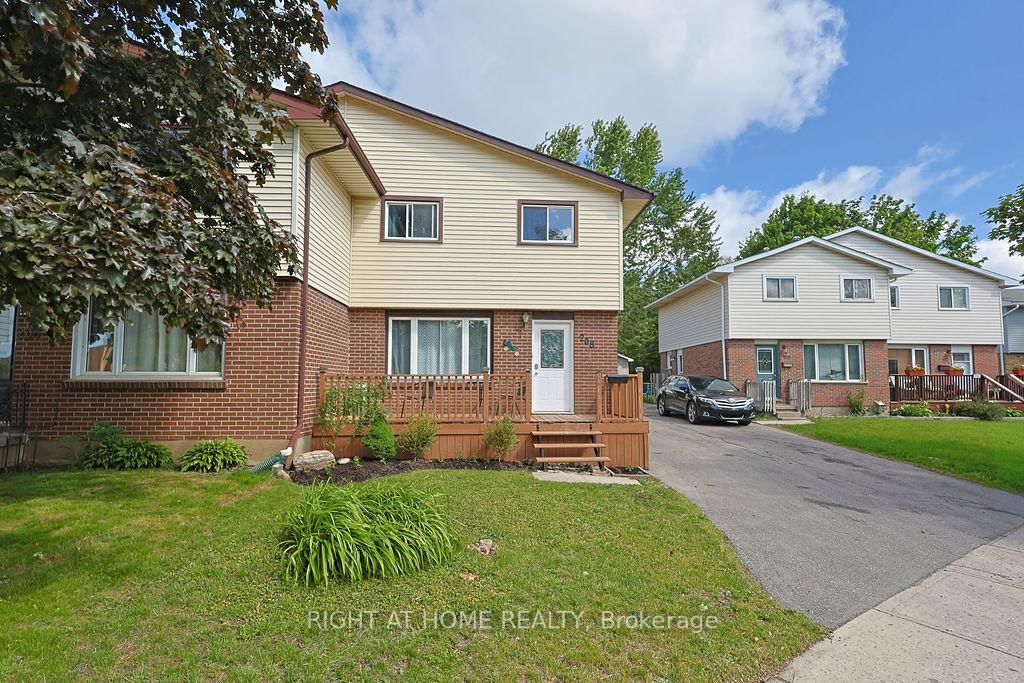 208 Admiral Drive • London East, ON photo 1