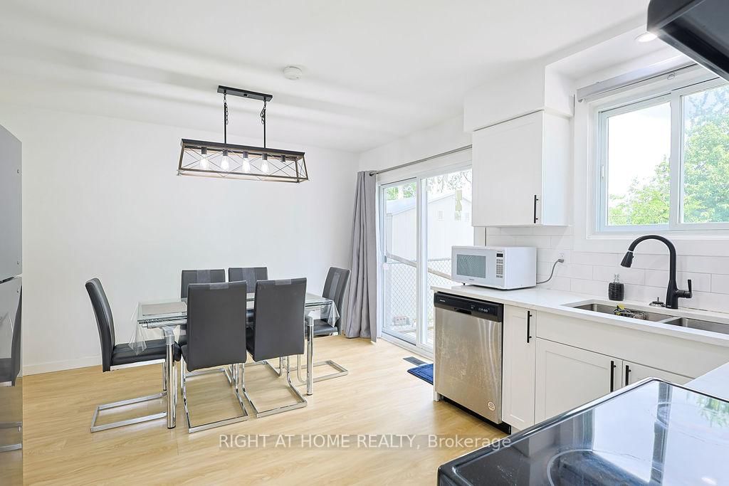 208 Admiral Drive • London East, ON photo 15