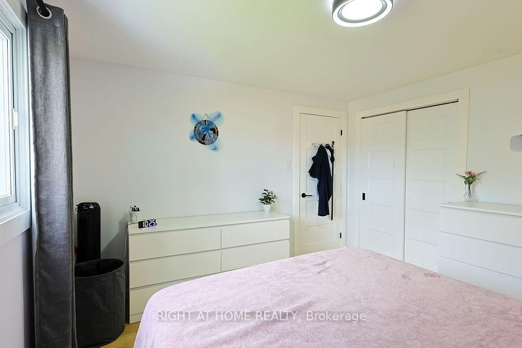 208 Admiral Drive • London East, ON photo 19