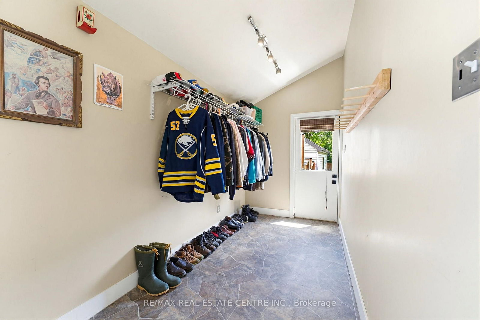 25 Beverly Street • Cambridge, ON photo 10
