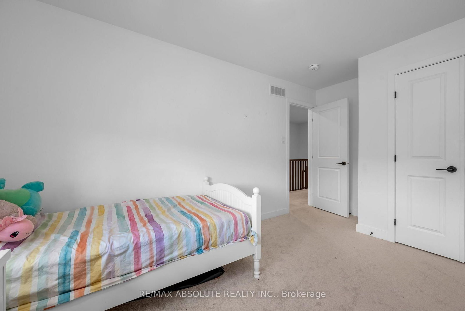 826 Chipping Circle • Ottawa, ON photo 32