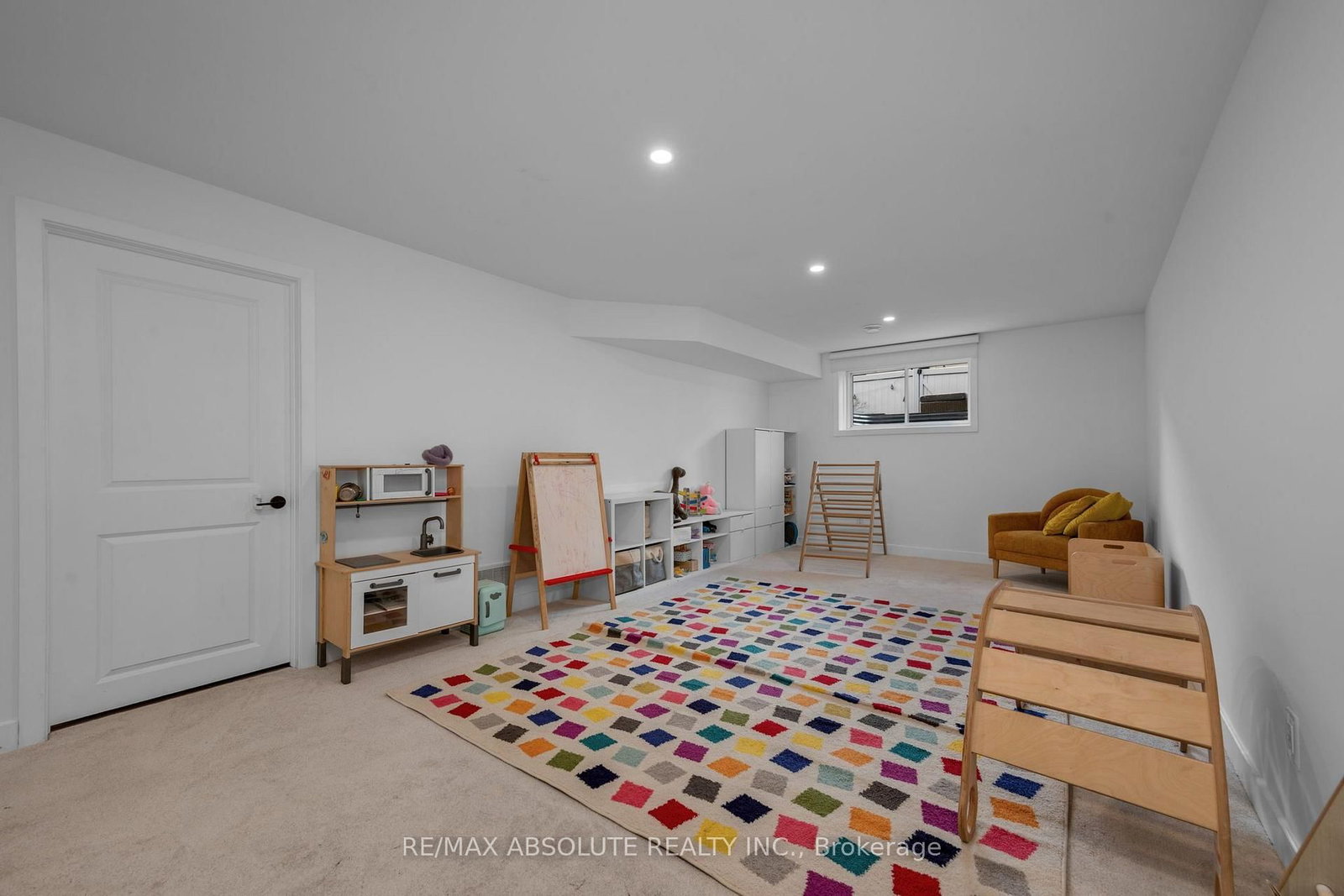 826 Chipping Circle • Ottawa, ON photo 38