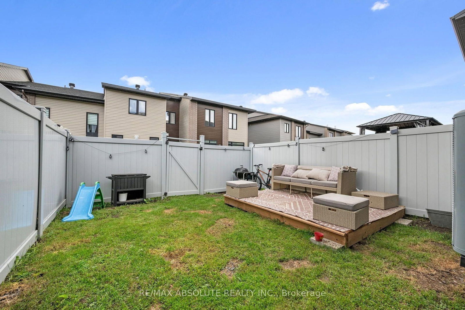 826 Chipping Circle • Ottawa, ON photo 40