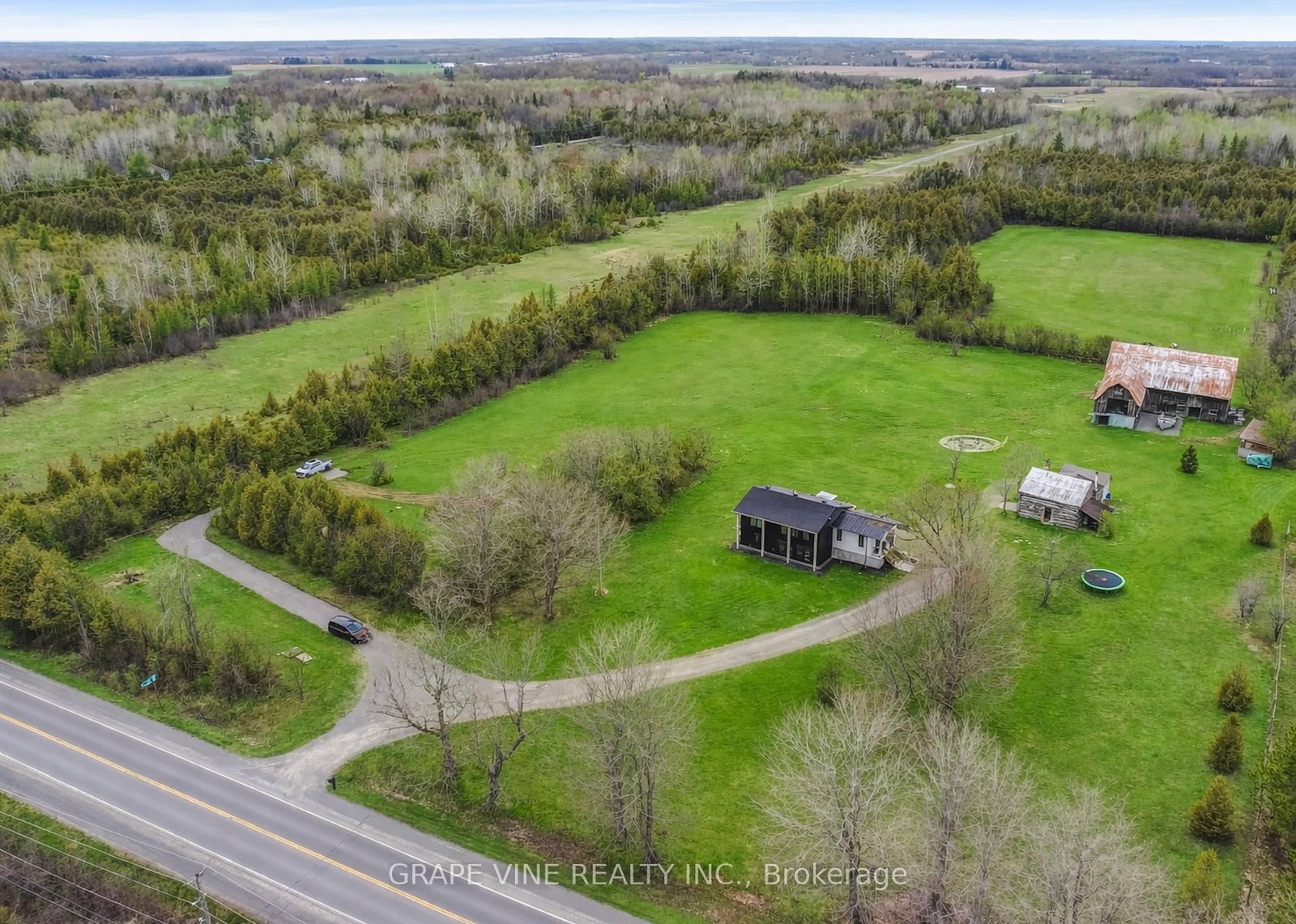 1671 County RD 43 Road • North Grenville, ON photo 3