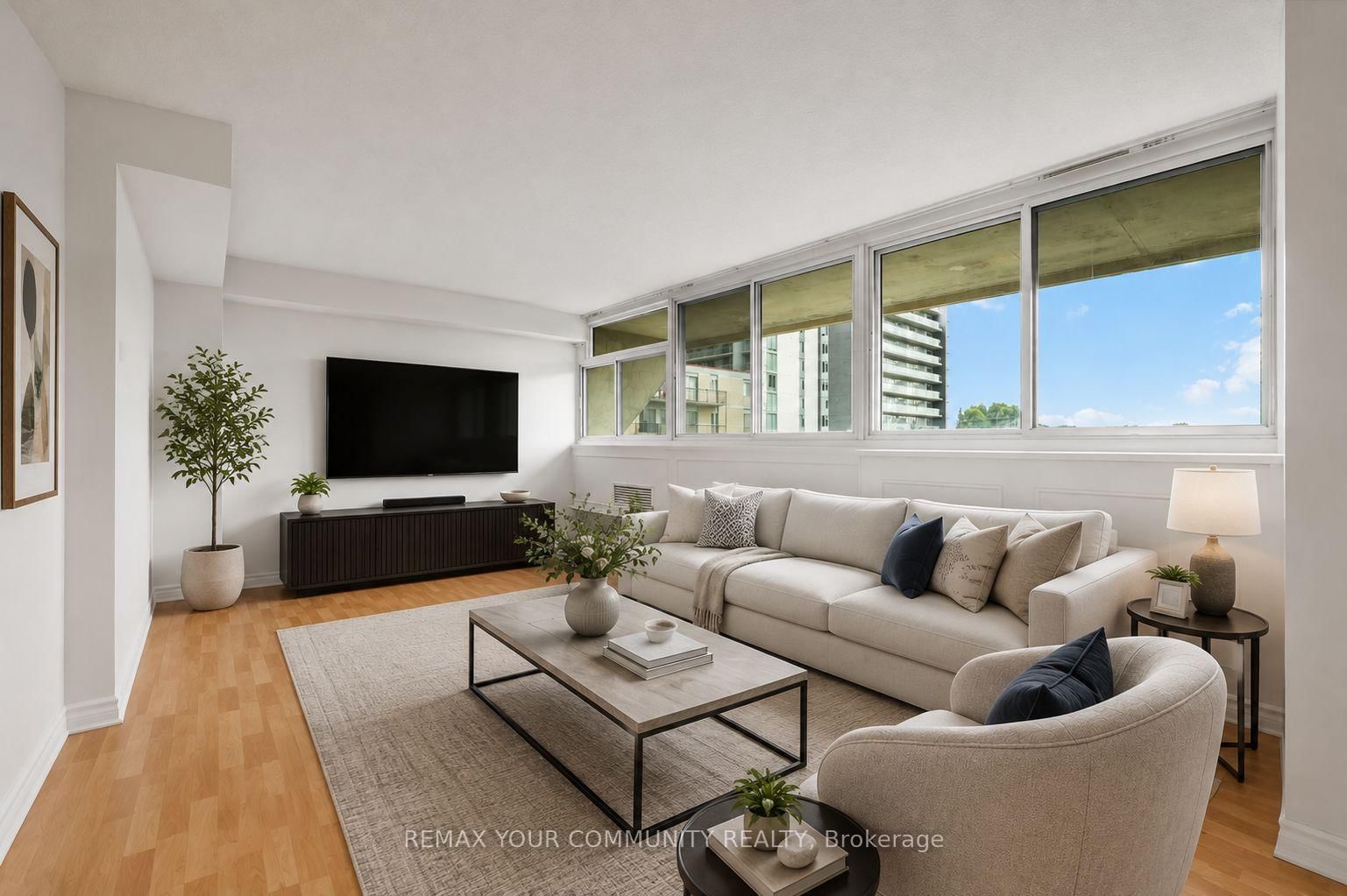 500 Laurier Avenue W • #608 • Ottawa, ON photo 6