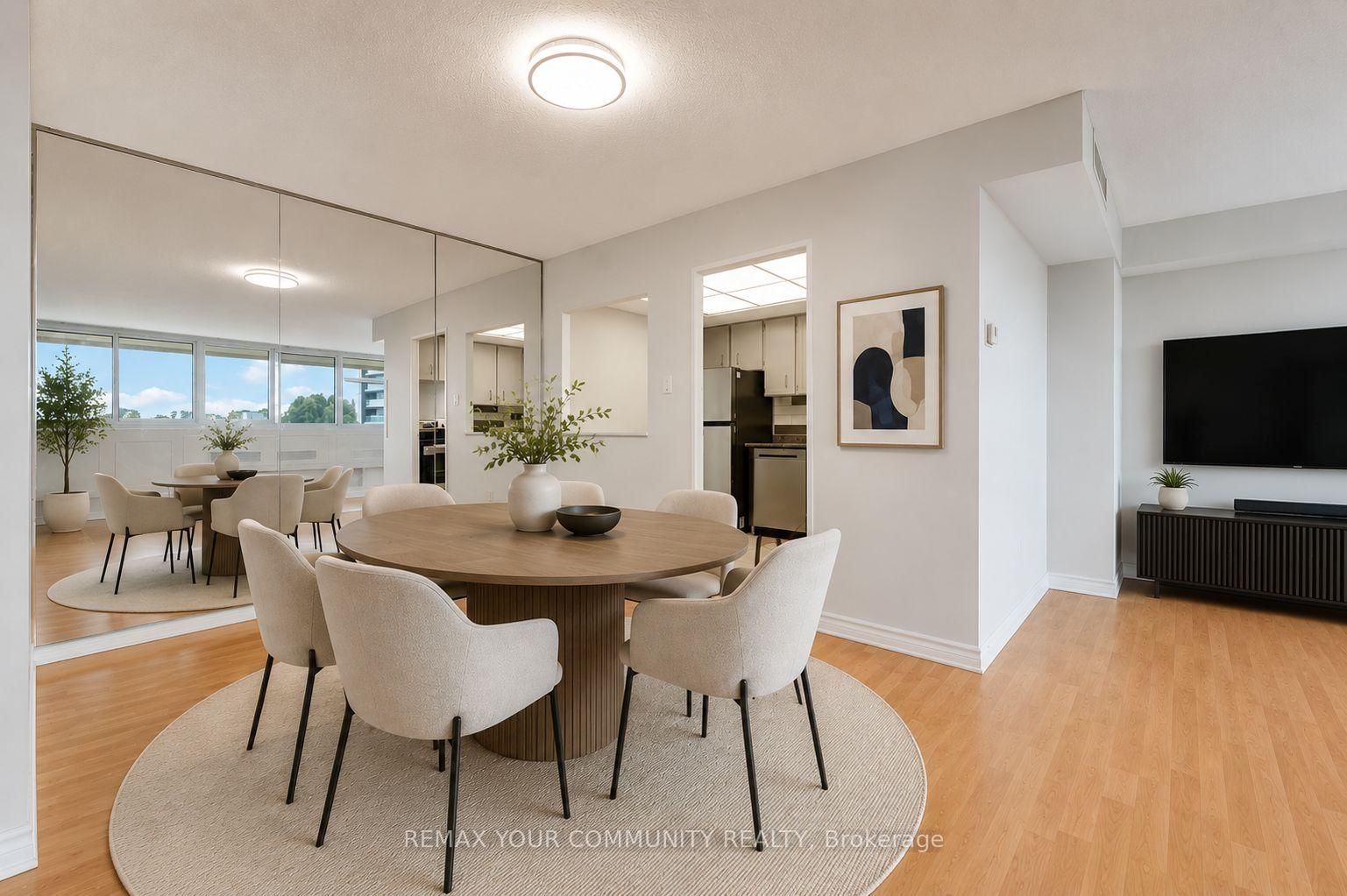 500 Laurier Avenue W • #608 • Ottawa, ON photo 8