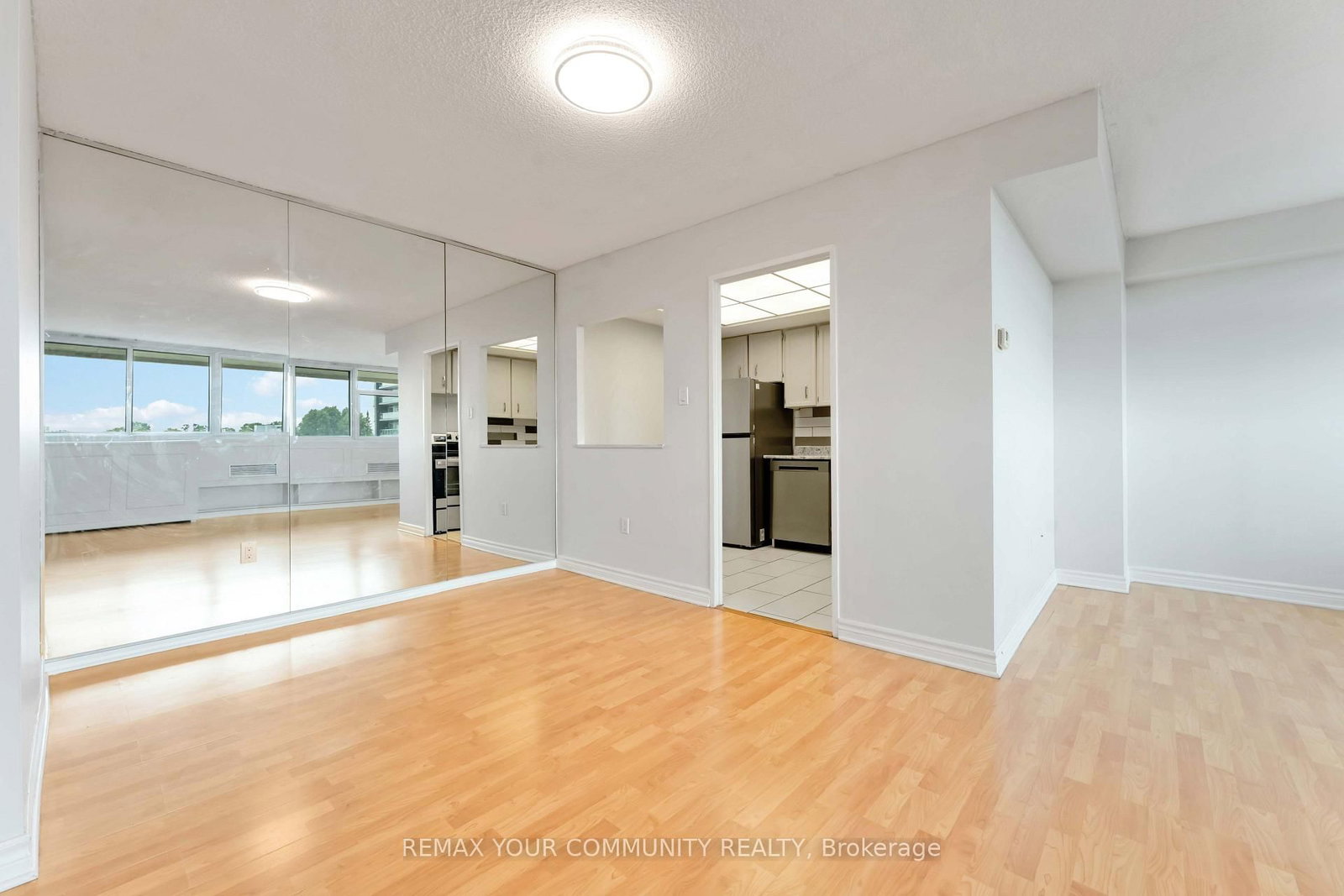 500 Laurier Avenue W • #608 • Ottawa, ON photo 9