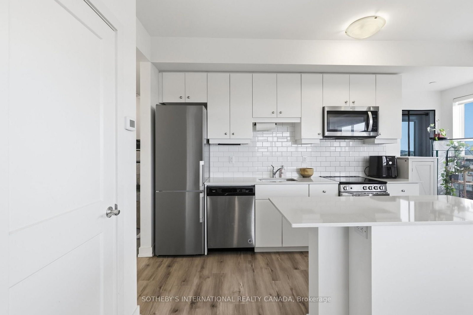 247 Northfield Drive E • #514 • Waterloo, ON photo 3