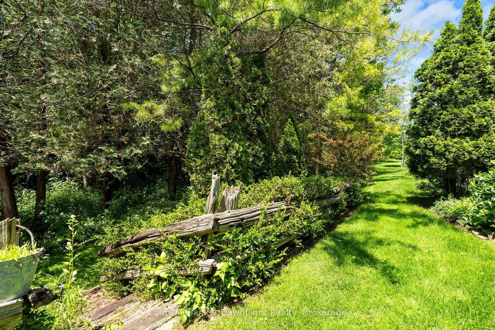 7 Brookside Place • South Huron, ON photo 35