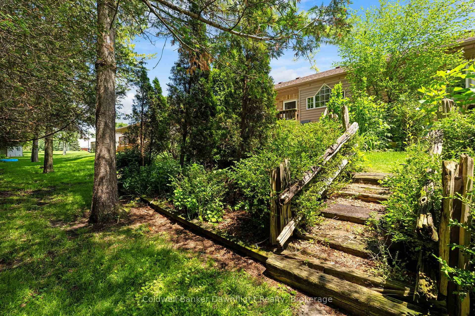 7 Brookside Place • South Huron, ON photo 36