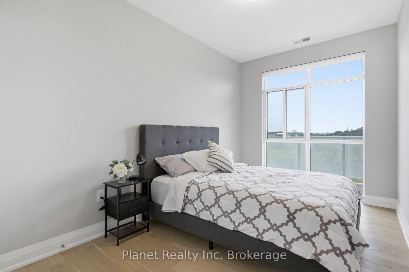 71 Wyndham Street S • #1003 • Guelph, ON photo 13