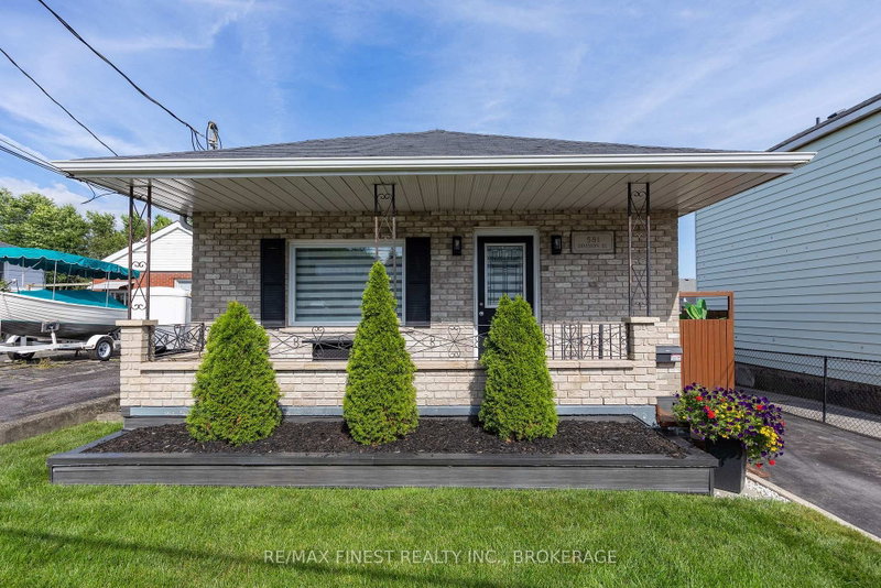 581 Division Street