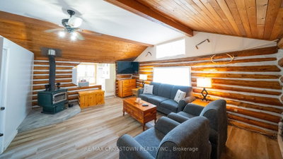 1161 Uffington Road • Bracebridge, ON photo 4
