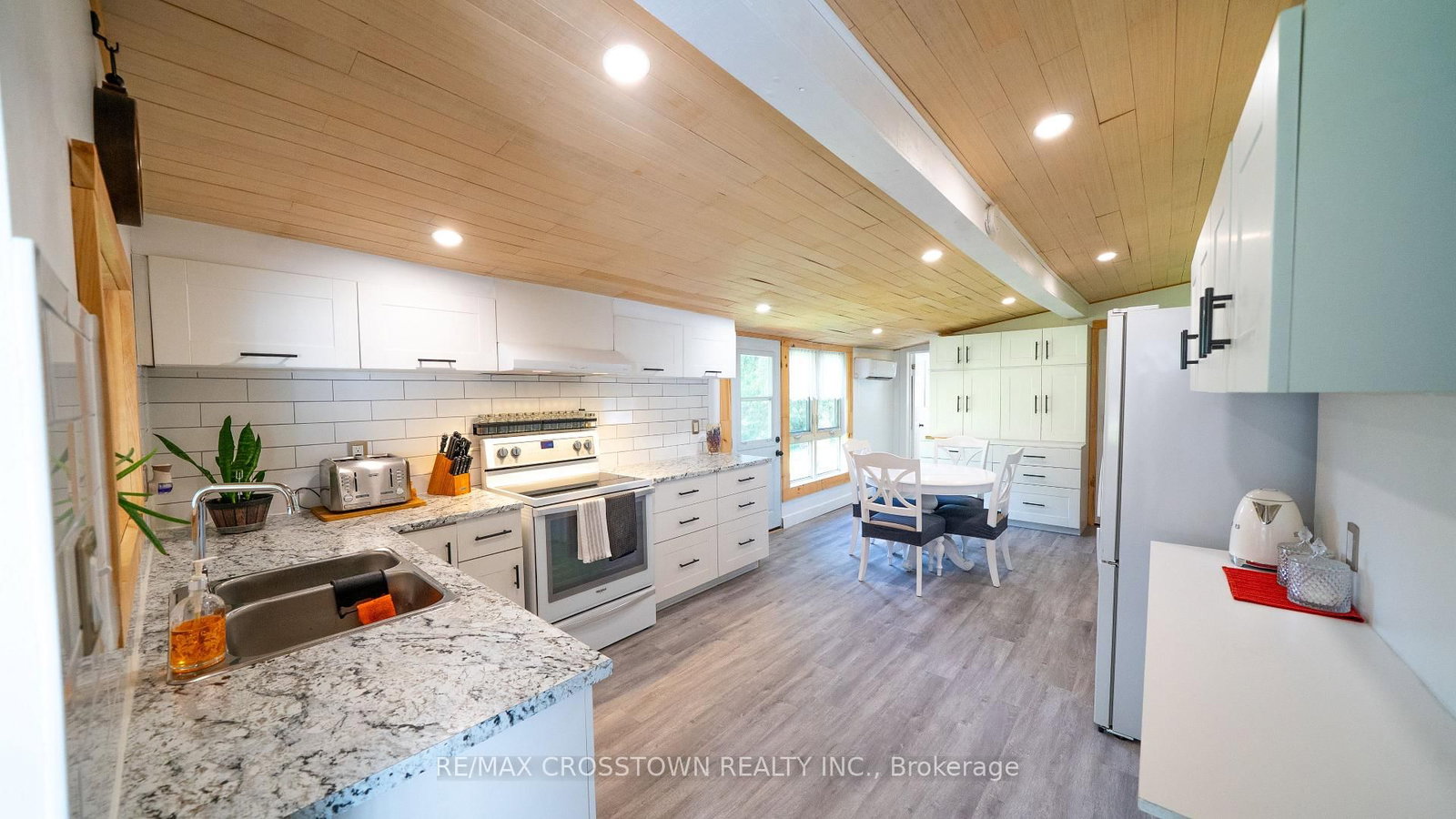 1161 Uffington Road • Bracebridge, ON photo 8