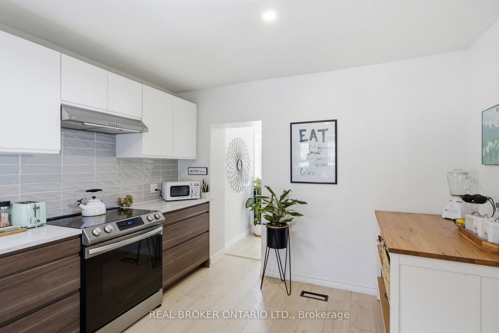 520 Elma Street W • North Perth, ON photo 18