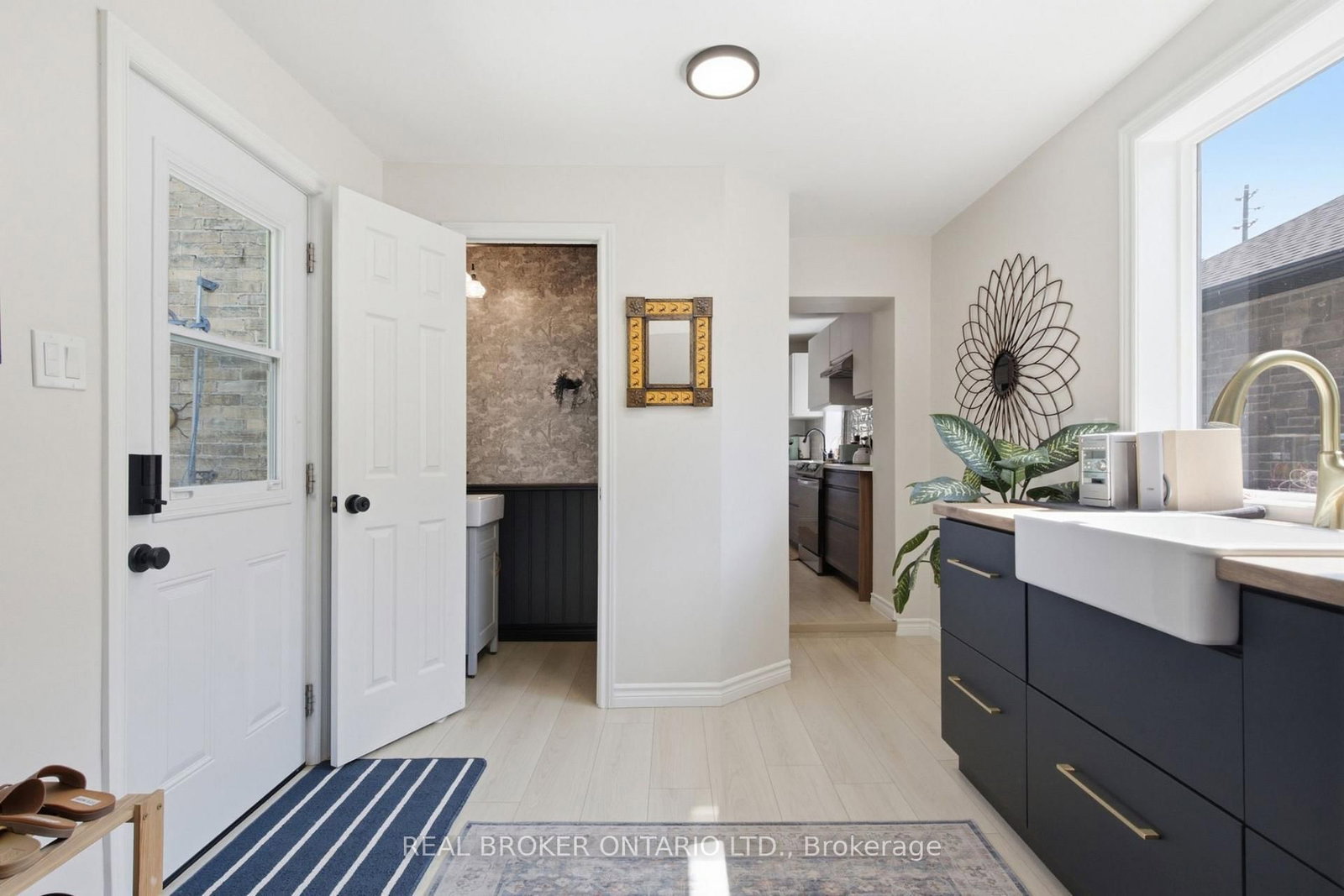 520 Elma Street W • North Perth, ON photo 22