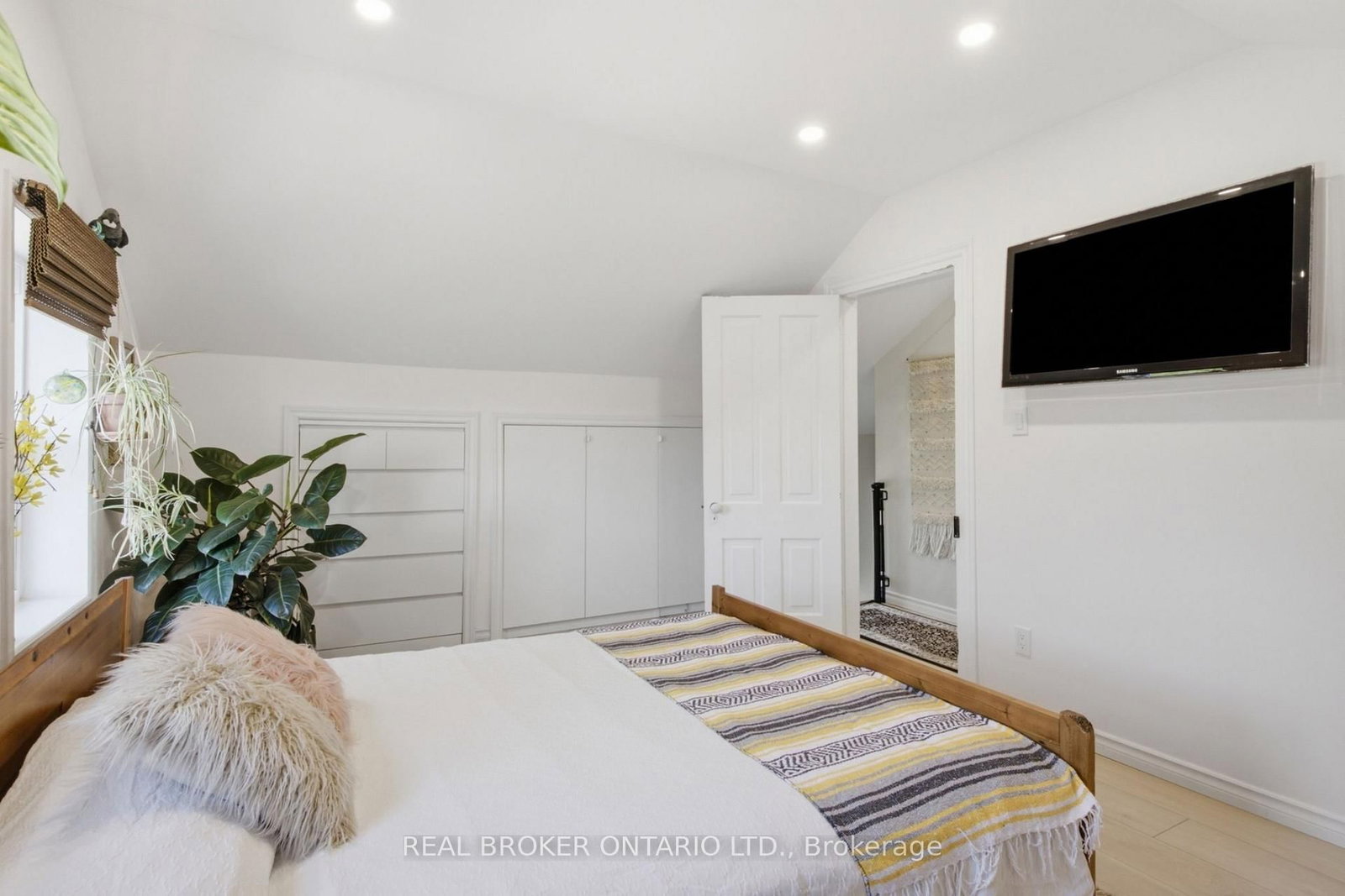 520 Elma Street W • North Perth, ON photo 27