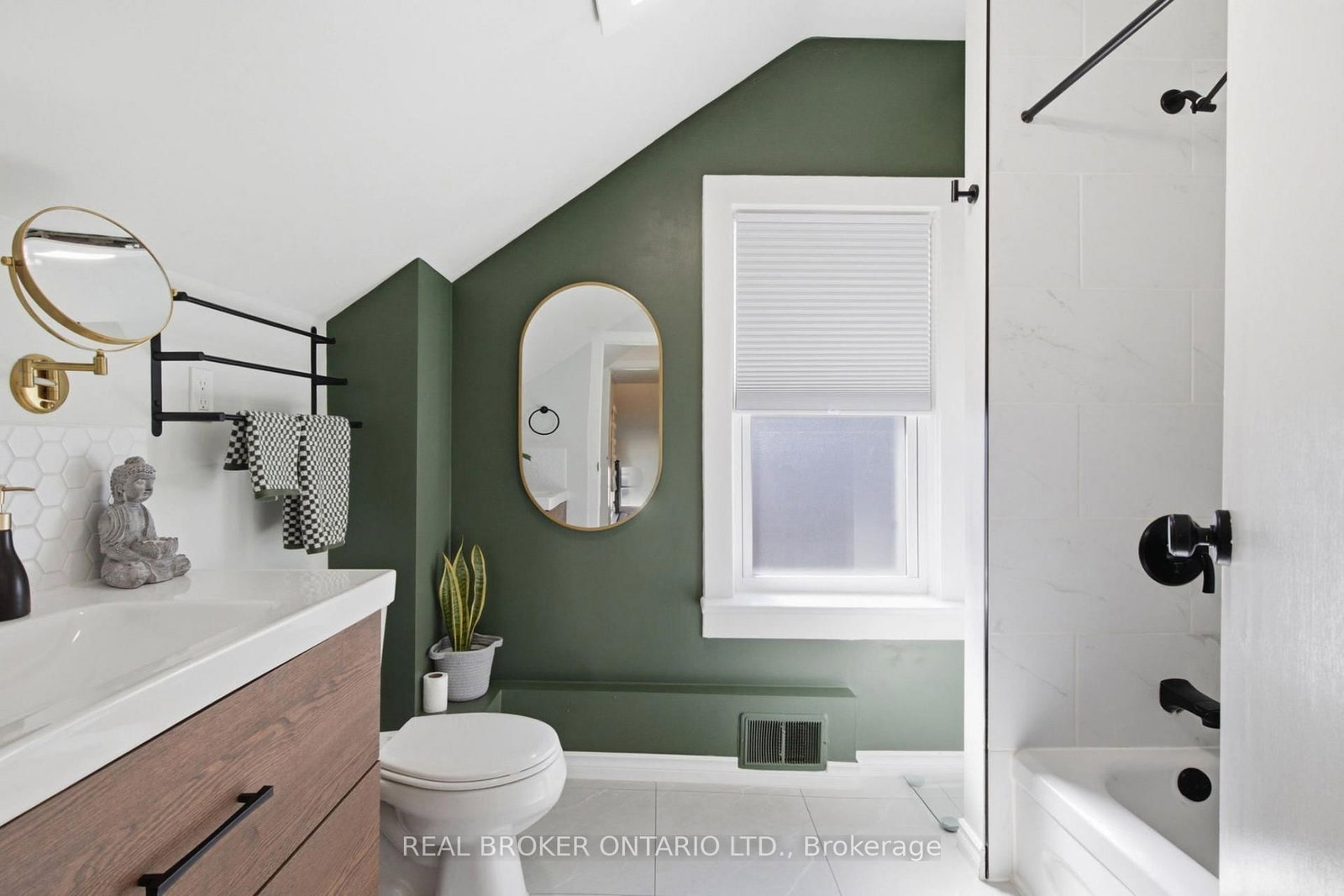 520 Elma Street W • North Perth, ON photo 31