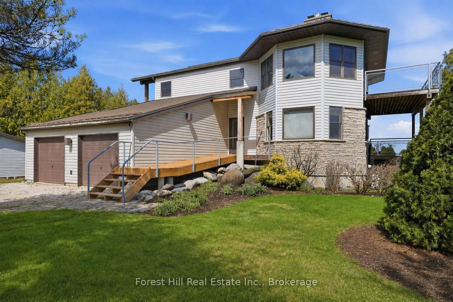 295 Lakeshore Road N • Meaford, ON photo 3