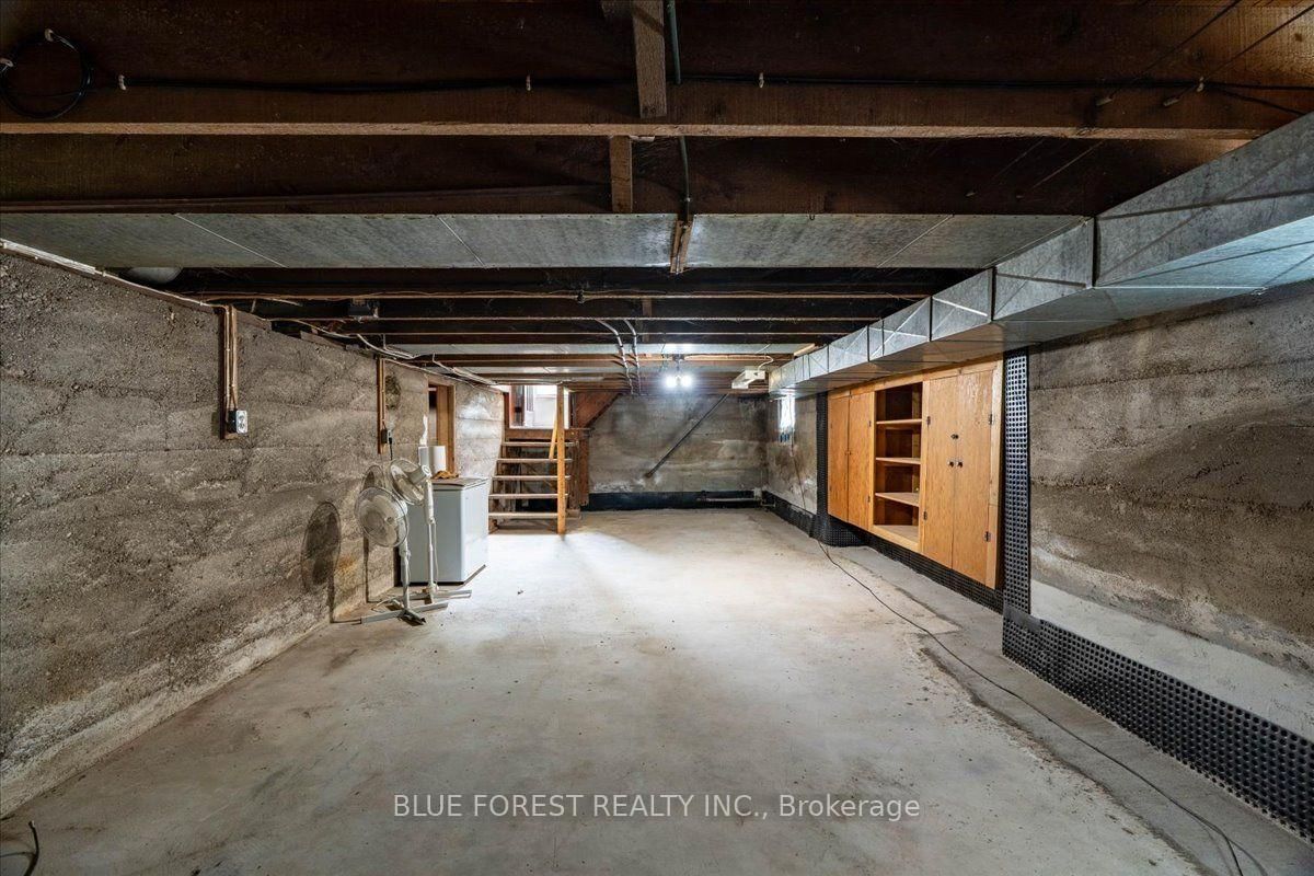 144 Clyde Street • Adelaide Metcalfe, ON photo 32
