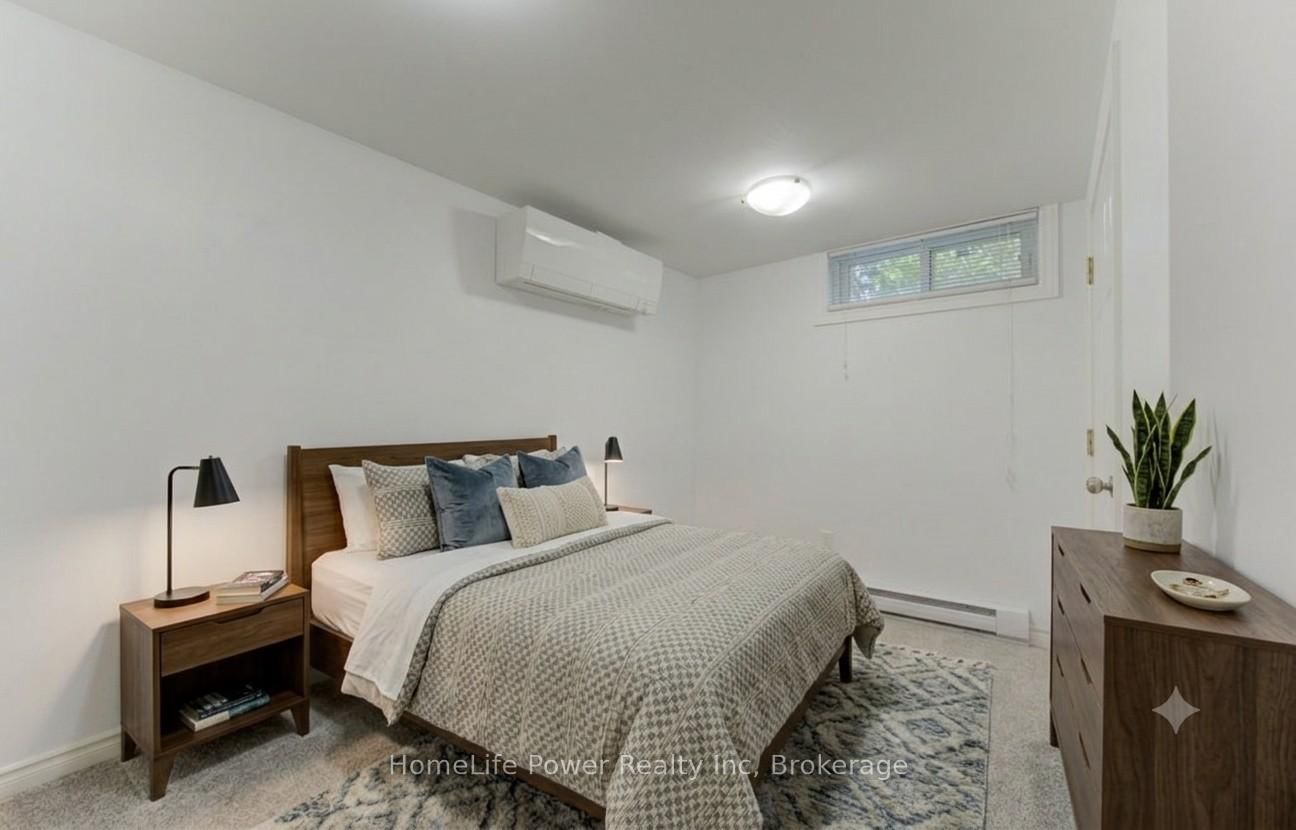 136 Dunsmere Drive • Kitchener, ON photo 16