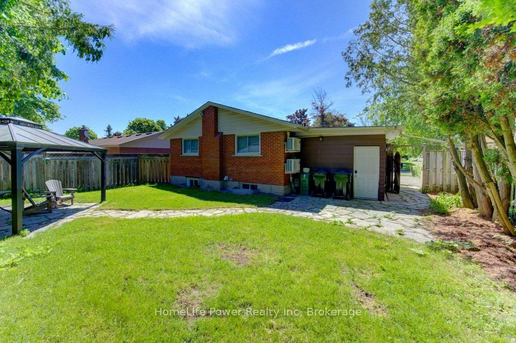 136 Dunsmere Drive • Kitchener, ON photo 22