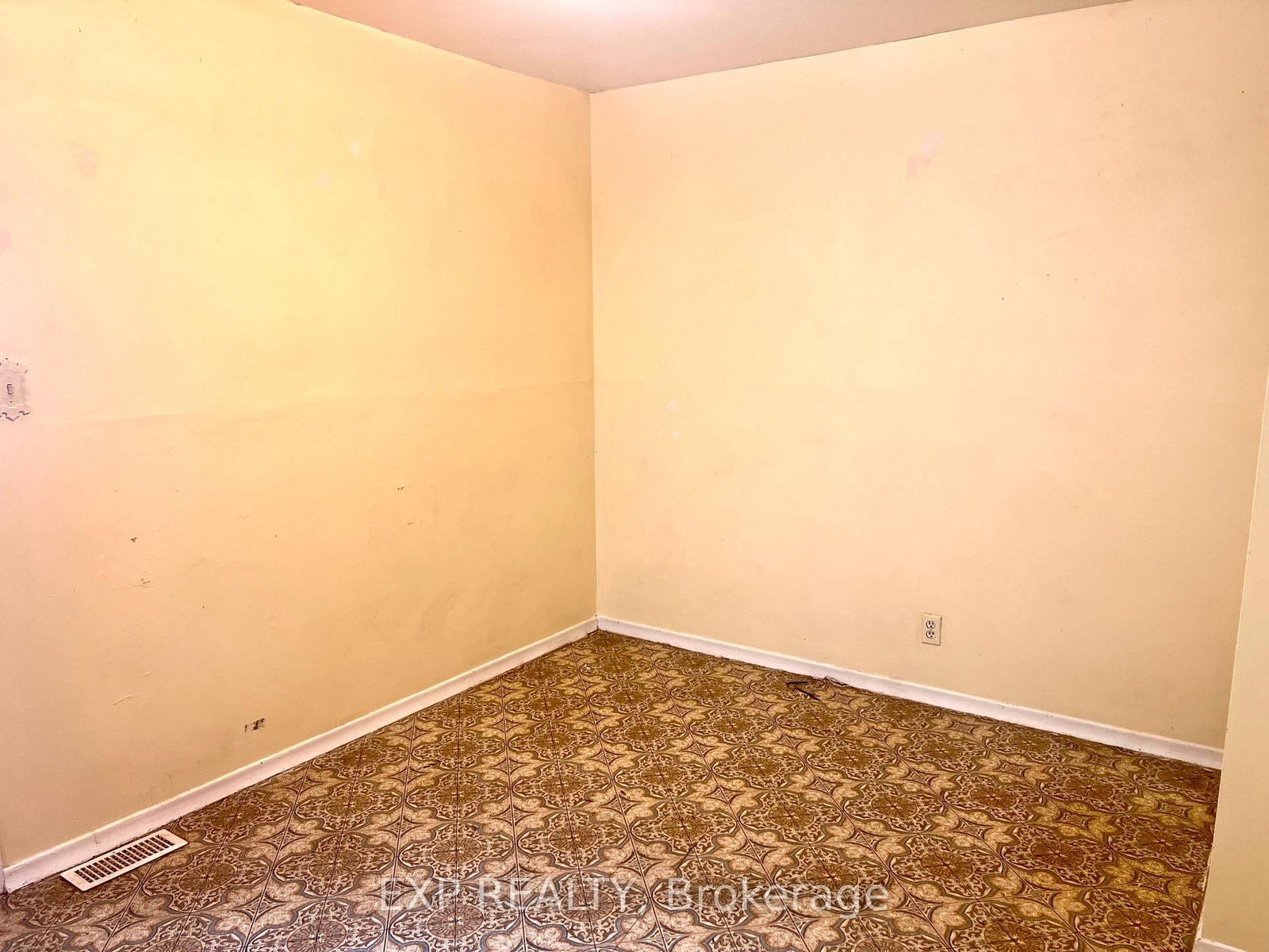 57 Spadina Avenue • Ottawa, ON photo 12