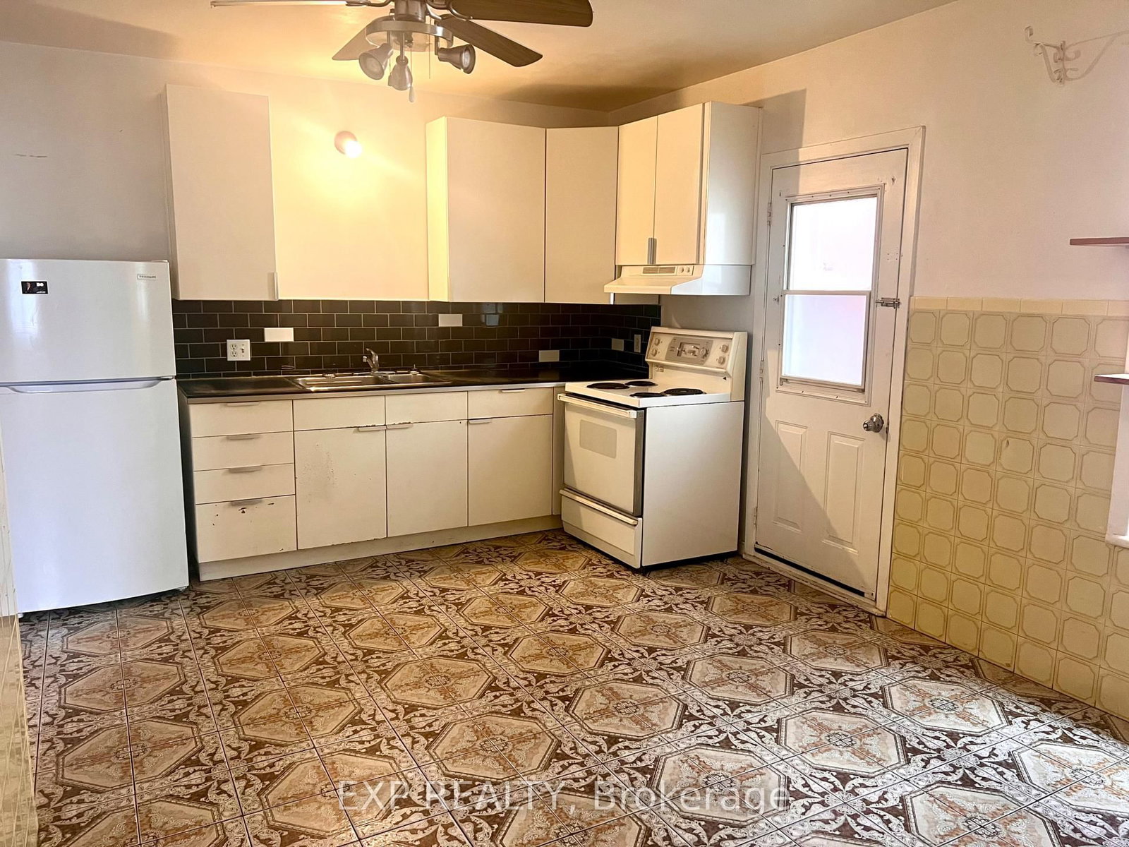 57 Spadina Avenue • Ottawa, ON photo 9