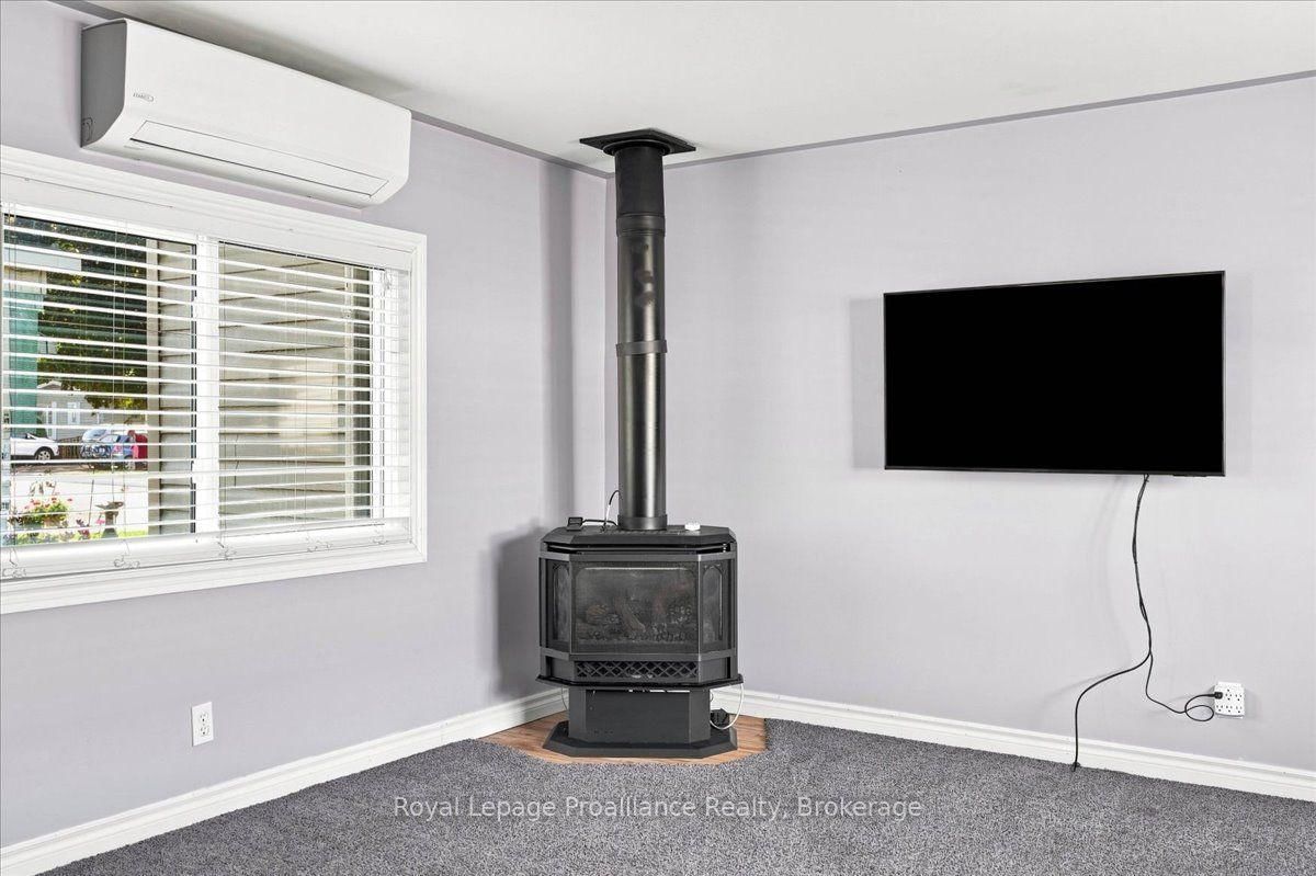10 Nightingale Lane • Quinte West, ON photo 10