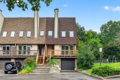 1427 Forge Street • Ottawa, ON photo 2