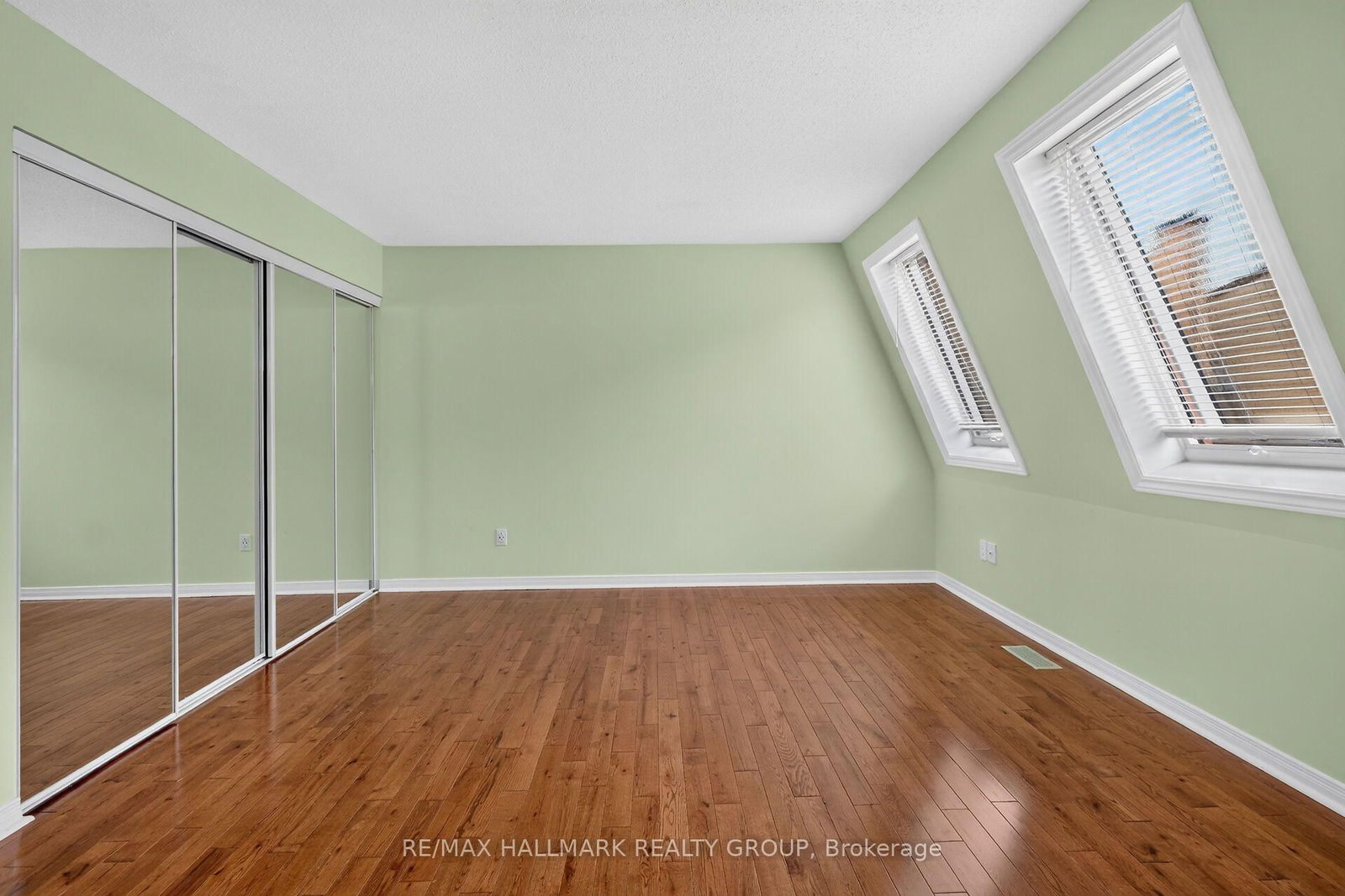 1427 Forge Street • Ottawa, ON photo 26