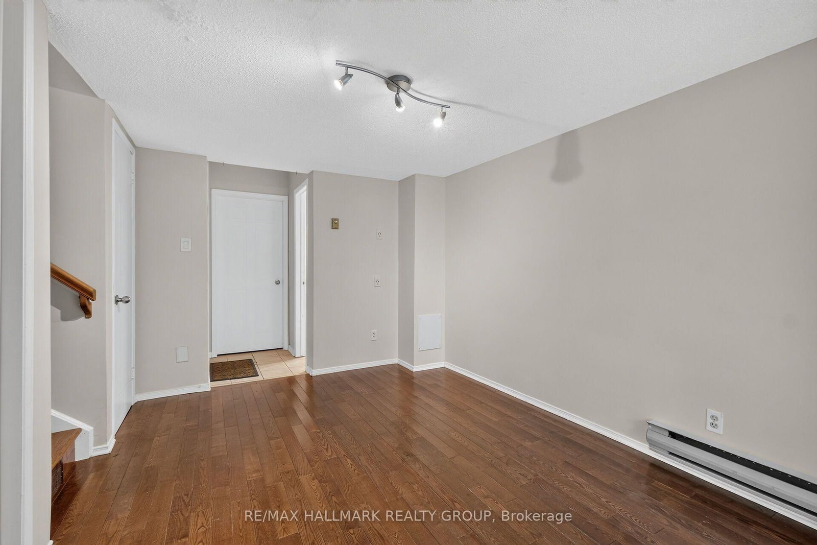 1427 Forge Street • Ottawa, ON photo 32
