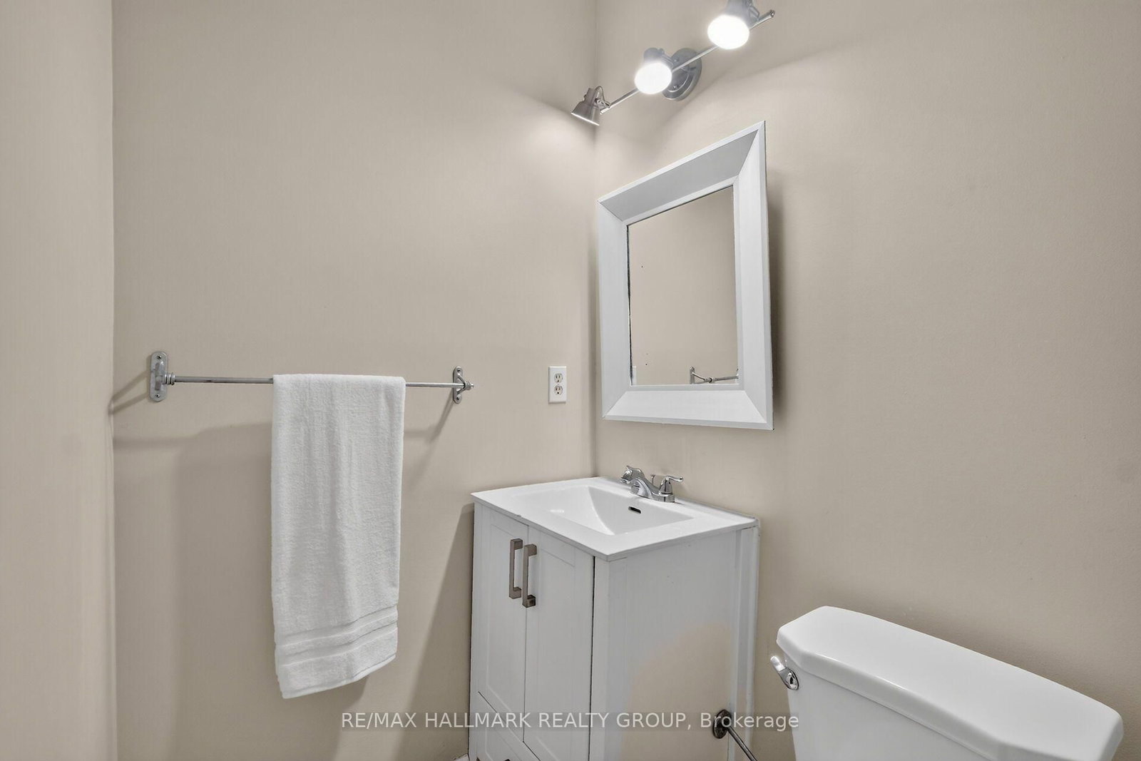 1427 Forge Street • Ottawa, ON photo 33