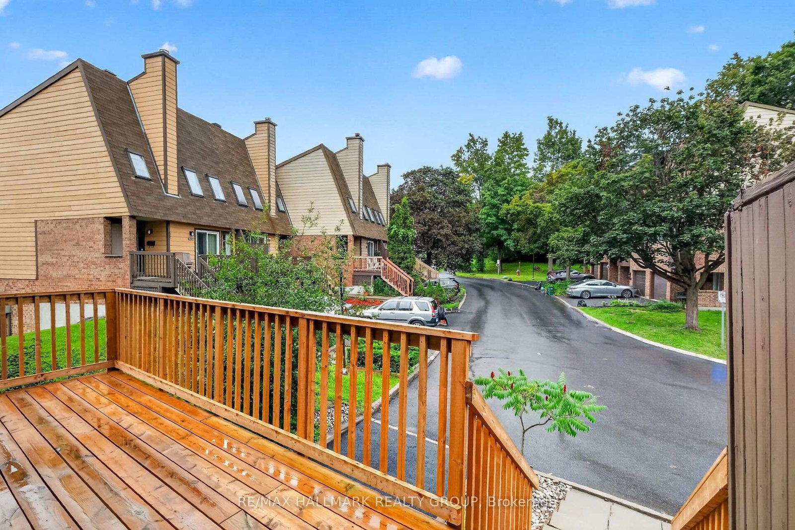 1427 Forge Street • Ottawa, ON photo 4