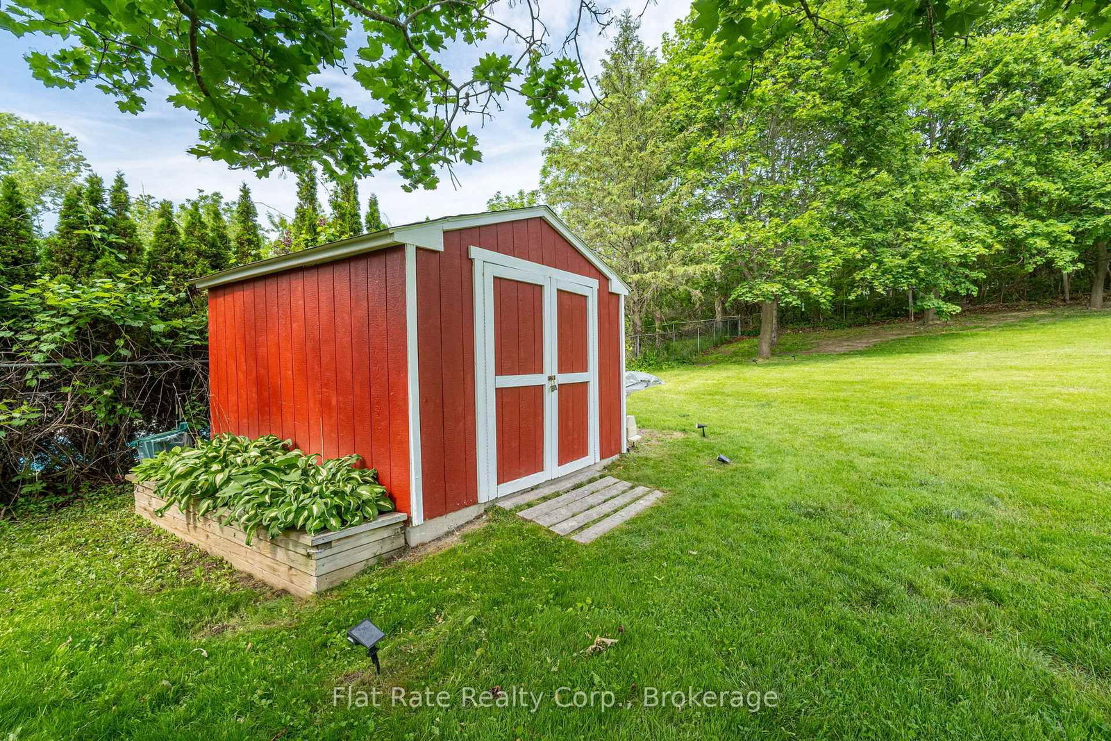 109 PINECREST Avenue • Otonabee-South Monaghan, ON photo 40