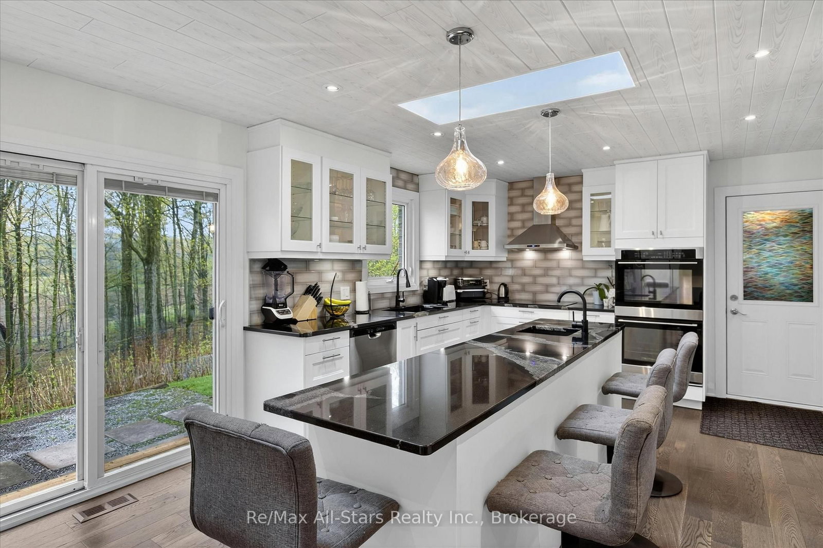1558 Highway 7A • Kawartha Lakes, ON photo 4