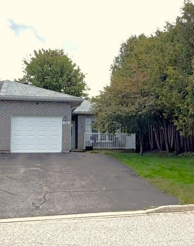 176 Cloverbrae Crescent