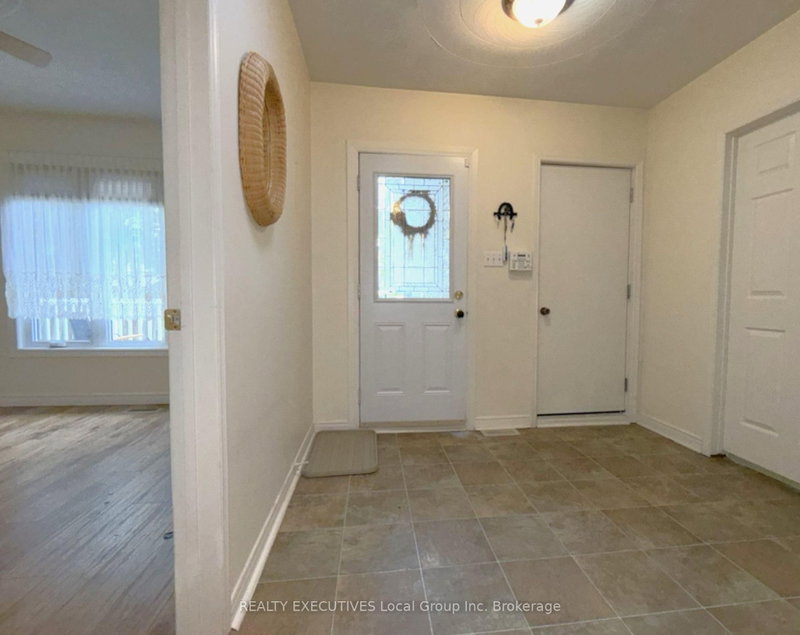 176 Cloverbrae Crescent