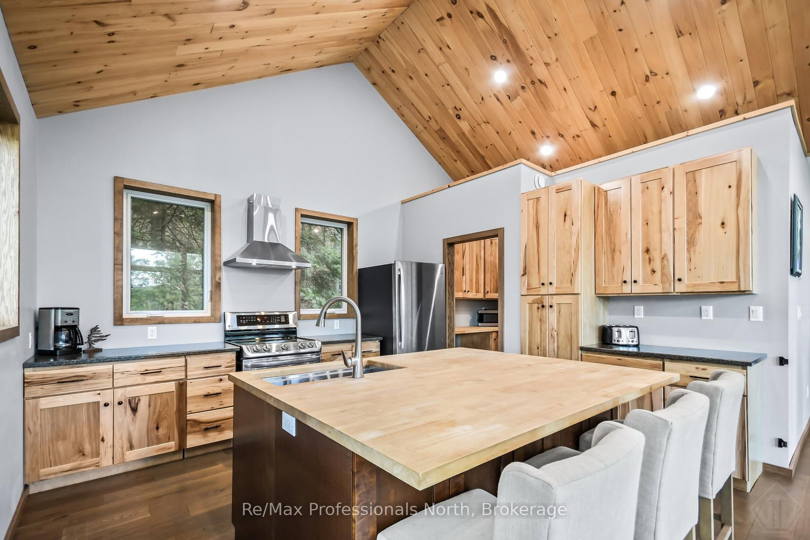 1420 Echo Lake Road • Lake of Bays, ON photo 18