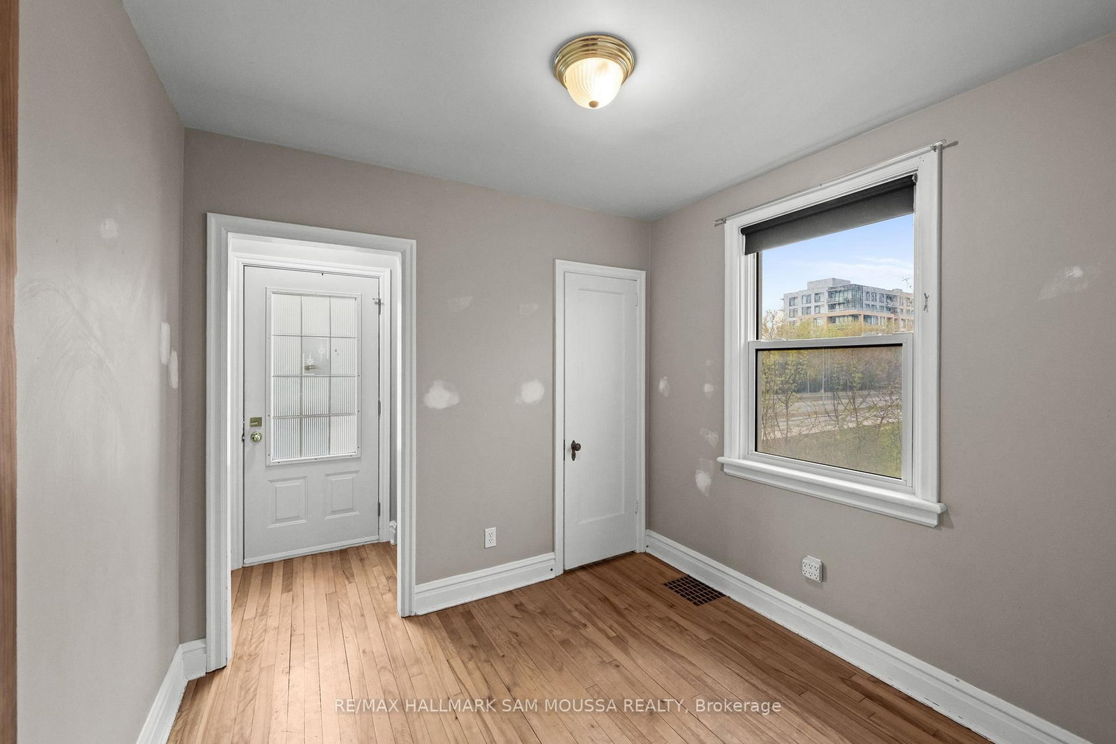 378 Byron Avenue • Ottawa, ON photo 11