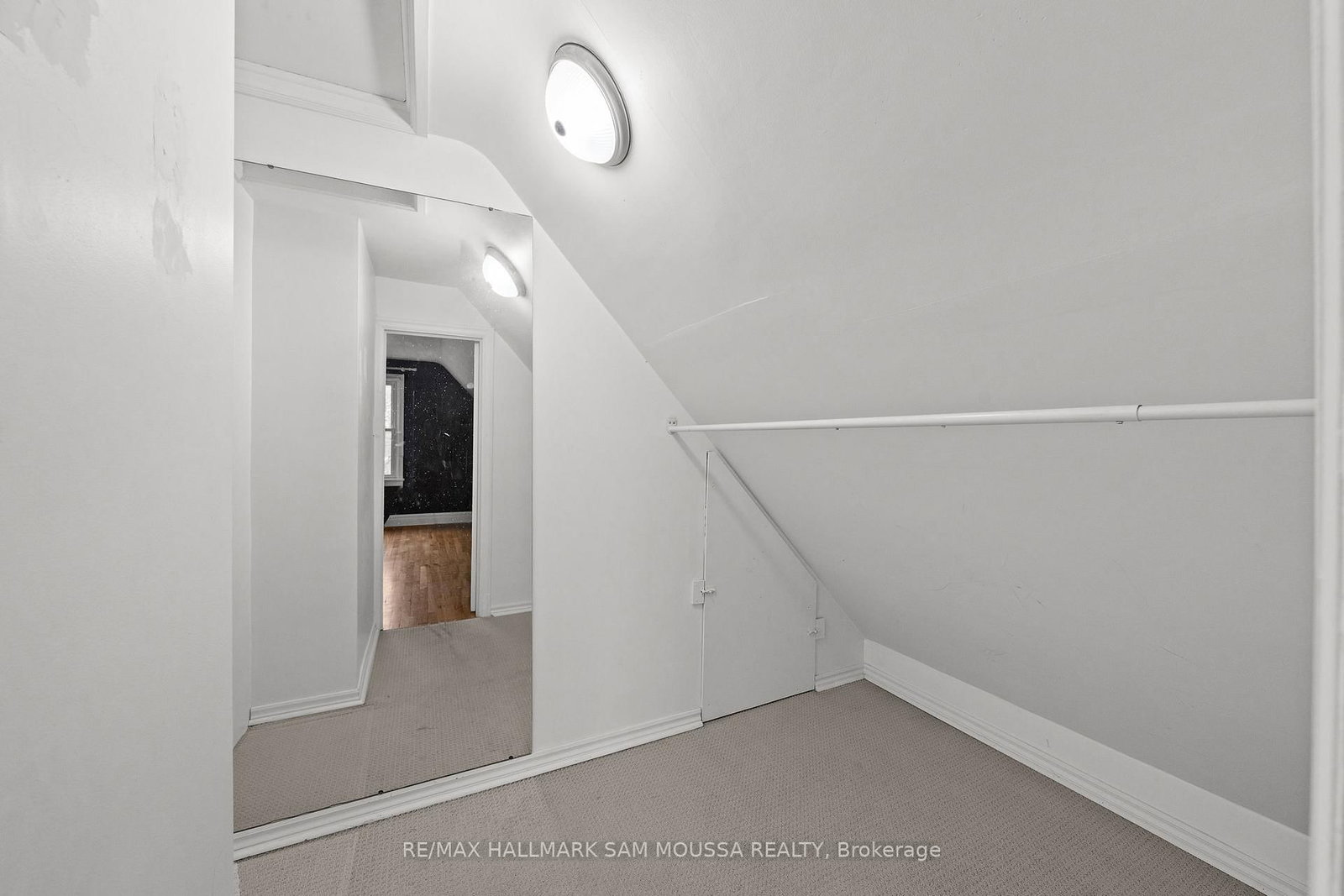 378 Byron Avenue • Ottawa, ON photo 17