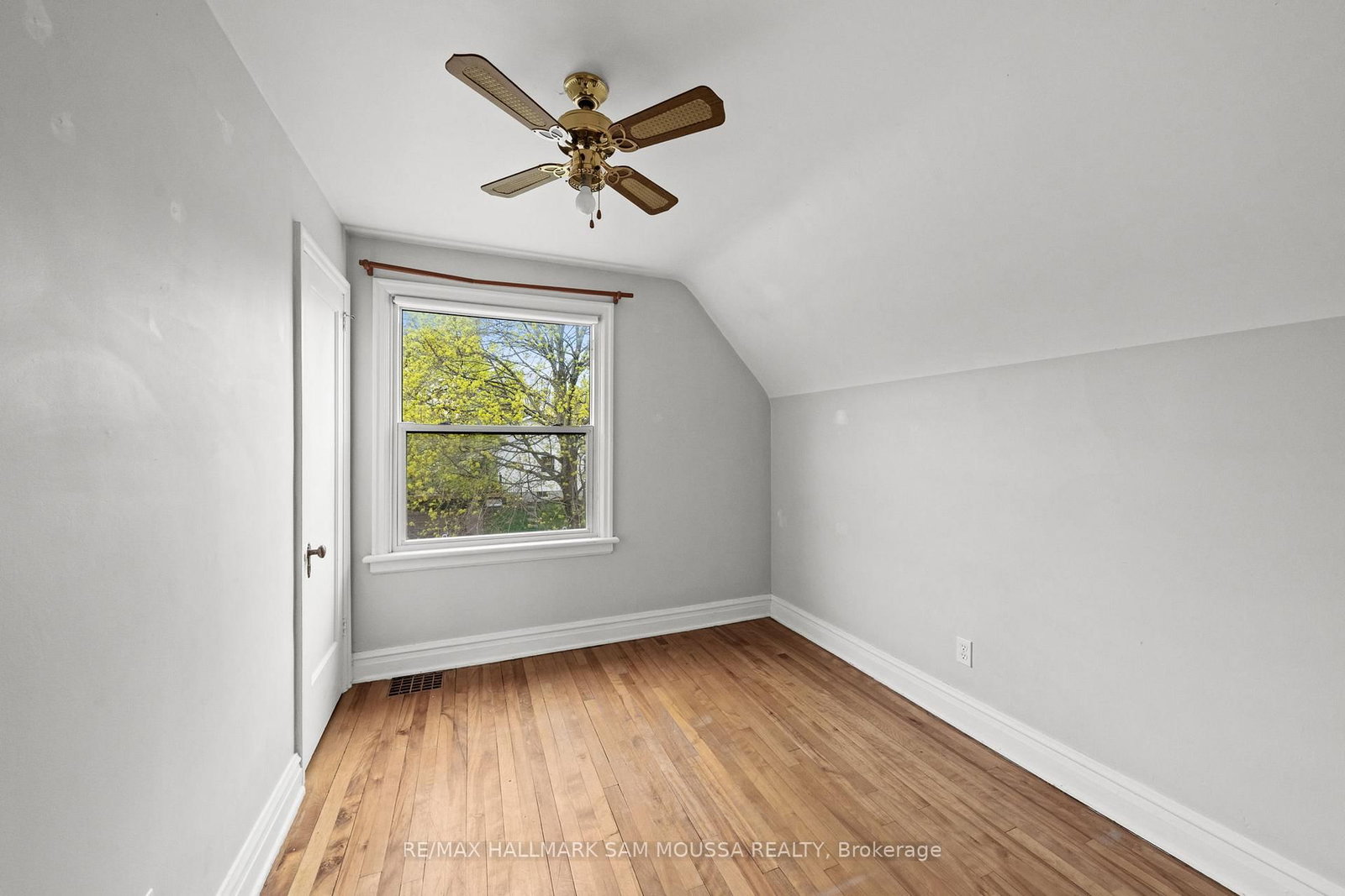 378 Byron Avenue • Ottawa, ON photo 18